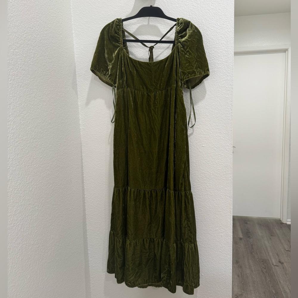 Anthropologie Green Velvet Maxi Dress Size: 10 petite (fits XS/S)